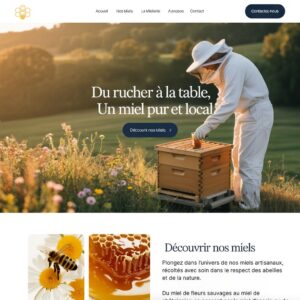 Apiculteur en tenue inspectant une ruche en bois dans un champ fleuri au coucher du soleil, avec interface de site web affichant un menu, un bouton de contact et une section de présentation des miels.